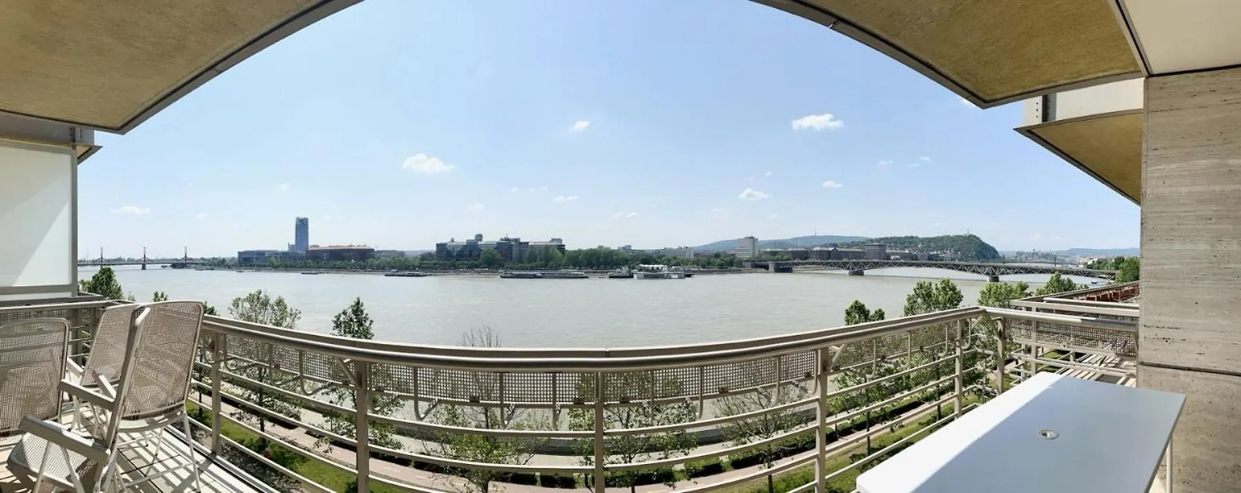 Luxury Apartment With A Beautiful View Of The Danube, Free Spa - Wellness And Car Parking In The Center Of The City Budapest